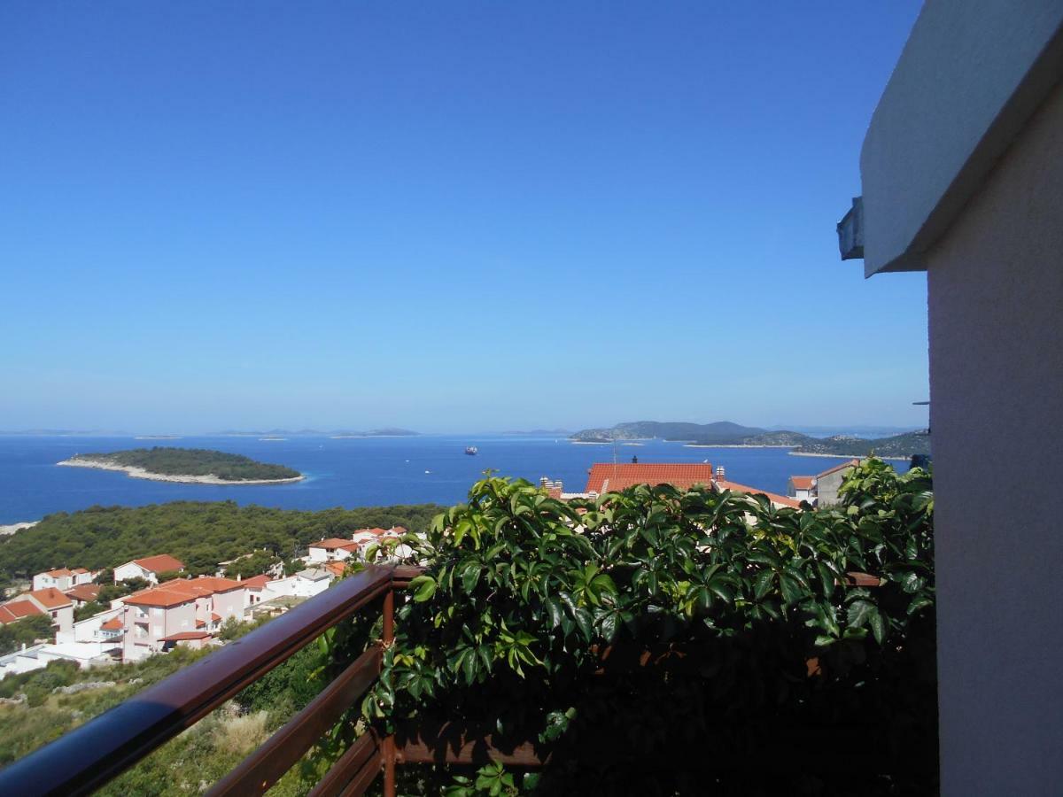 Seaview Apartment Marinov - Bilo, Primošten Buitenkant foto